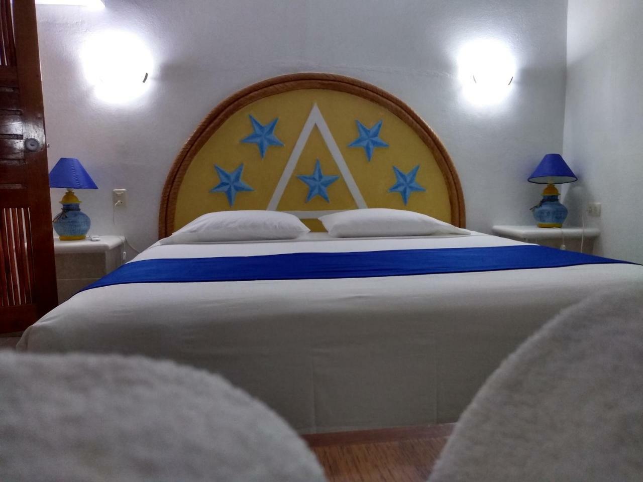 Hotel Y Club Campestre Altos Paraiso Пуерто-Ескондідо Екстер'єр фото