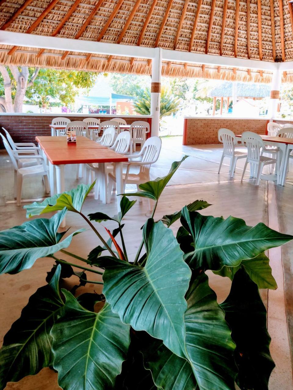 Hotel Y Club Campestre Altos Paraiso Пуерто-Ескондідо Екстер'єр фото