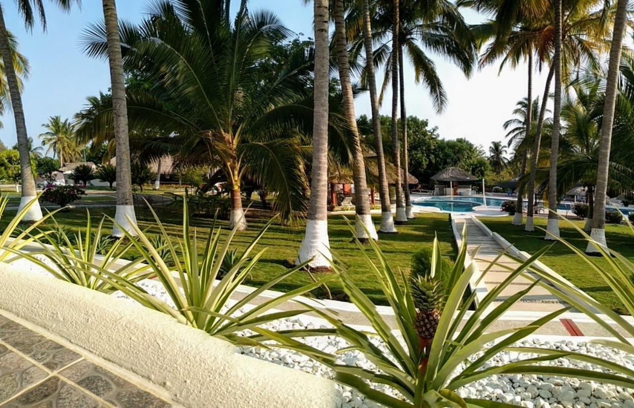 Hotel Y Club Campestre Altos Paraiso Пуерто-Ескондідо Екстер'єр фото