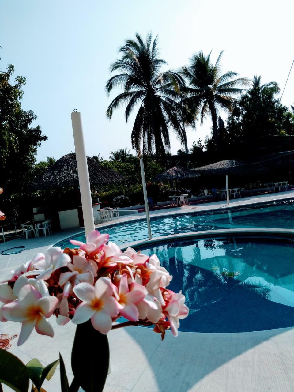 Hotel Y Club Campestre Altos Paraiso Пуерто-Ескондідо Екстер'єр фото